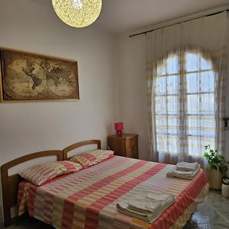 Casa Di Rosaria - Due Nel Centro Storico Con Giardino Sul Terrazzo Depressa